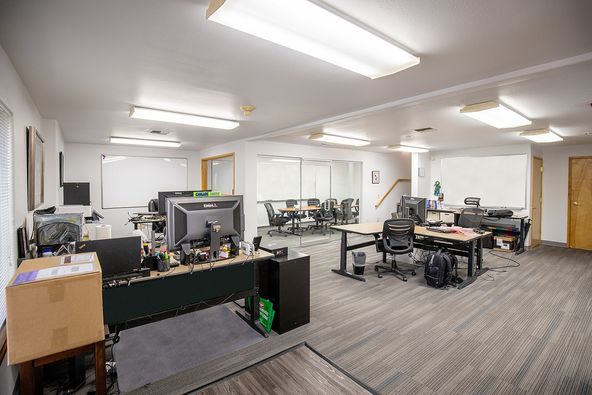 Industrial SE Portland Owner/User Opportunity: 3525 SE 17th Ave, Portland, OR 97202